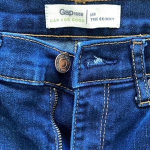 Gap True Skinny Jeans 26r